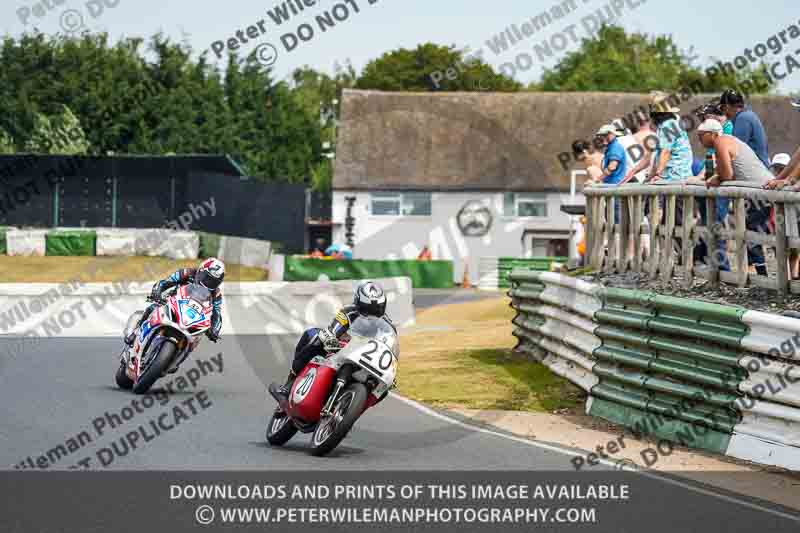 Vintage motorcycle club;eventdigitalimages;mallory park;mallory park trackday photographs;no limits trackdays;peter wileman photography;trackday digital images;trackday photos;vmcc festival 1000 bikes photographs